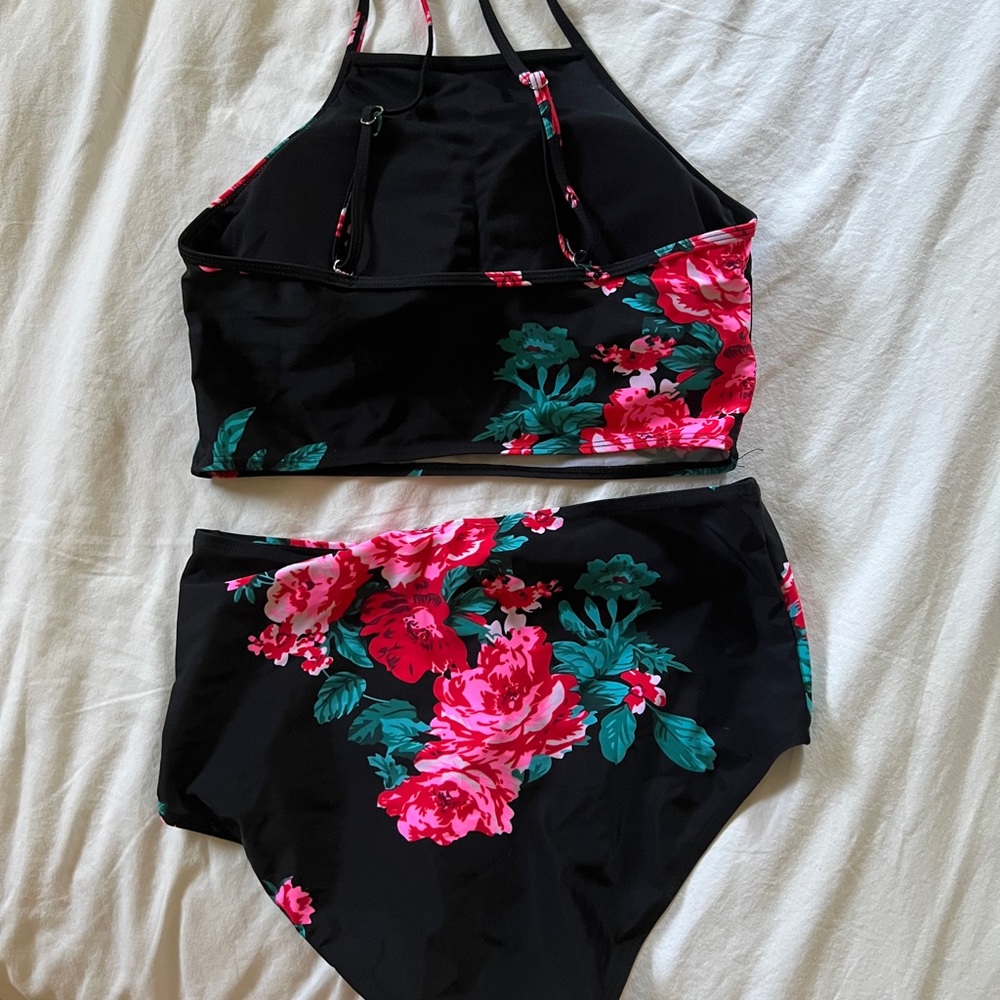 Floral High Waisted 2 piece bathing suit.
